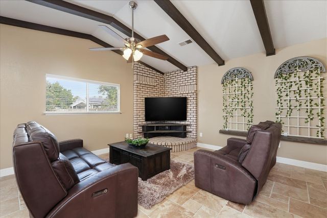 4715 E Harvard Avenue, Fresno, CA 93703