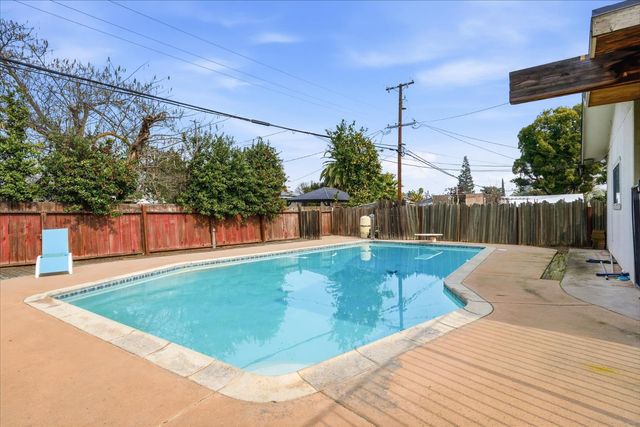 4715 E Harvard Avenue, Fresno, CA 93703