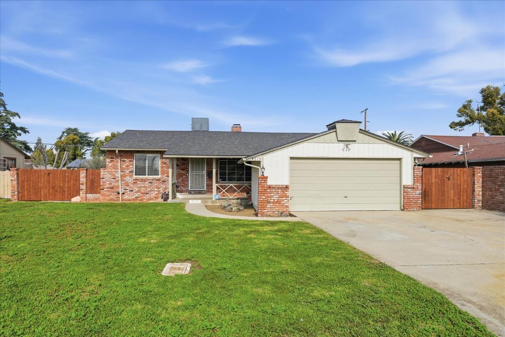 4715 E Harvard Avenue, Fresno, CA 93703