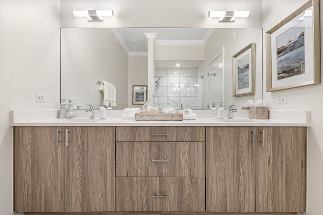 835 Lake Street 314, Oak Park, IL 60301