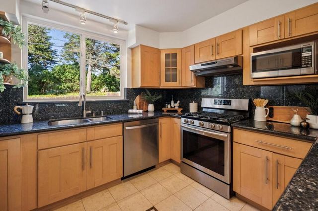 38 Wilshire Avenue, Daly City, CA 94015