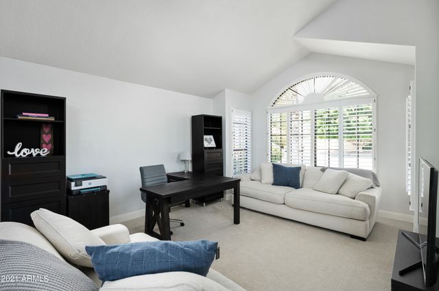 1660 W HONEYSUCKLE Lane, Chandler, AZ 85248