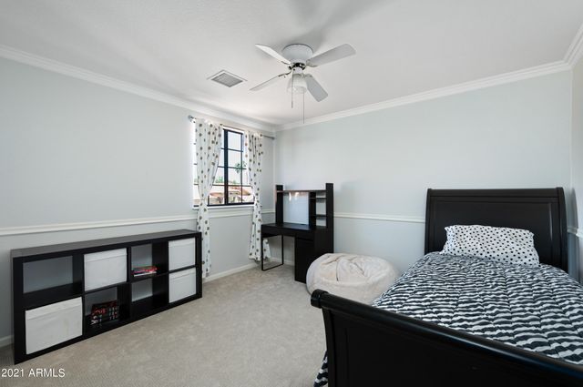 1660 W HONEYSUCKLE Lane, Chandler, AZ 85248