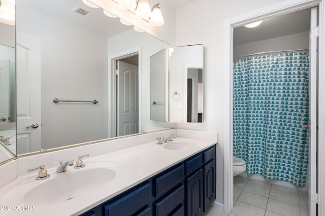 1660 W HONEYSUCKLE Lane, Chandler, AZ 85248