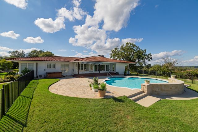 616 W Baylor Street, Weatherford, TX 76086
