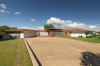 616 W Baylor Street, Weatherford, TX 76086