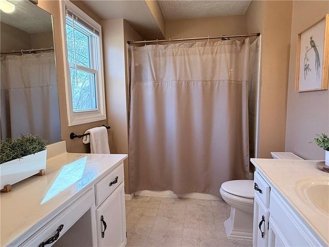 4412 SW 8th Street Terrace, Blue Springs, MO 64015