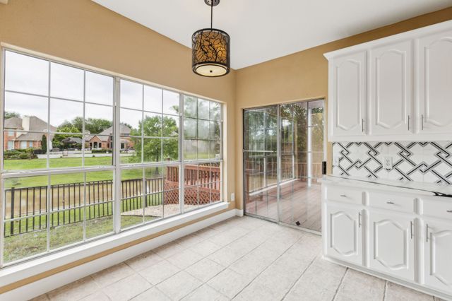 9434 Abbey Road, Irving, TX 75063