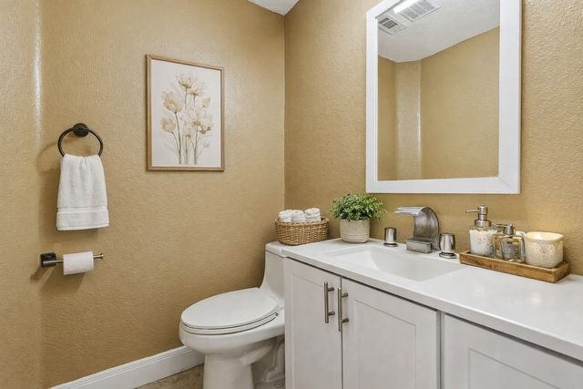 9434 Abbey Road, Irving, TX 75063