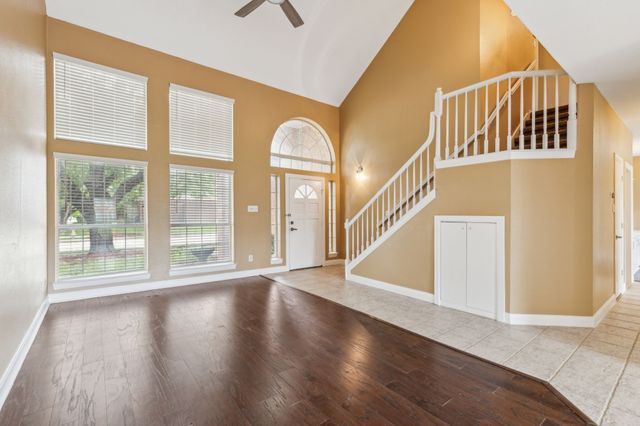 9434 Abbey Road, Irving, TX 75063