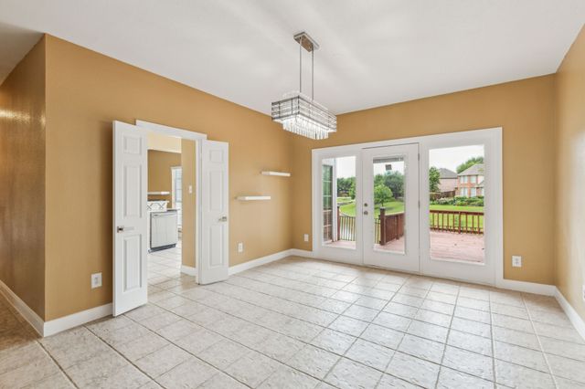 9434 Abbey Road, Irving, TX 75063