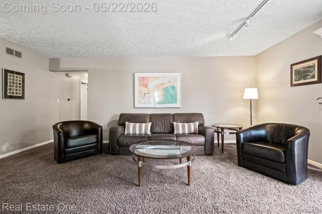 489 Evaline Drive, Troy, MI 48085