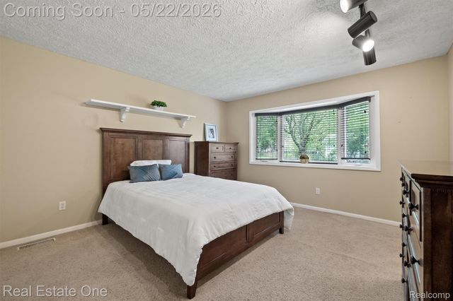 489 Evaline Drive, Troy, MI 48085