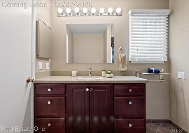 489 Evaline Drive, Troy, MI 48085