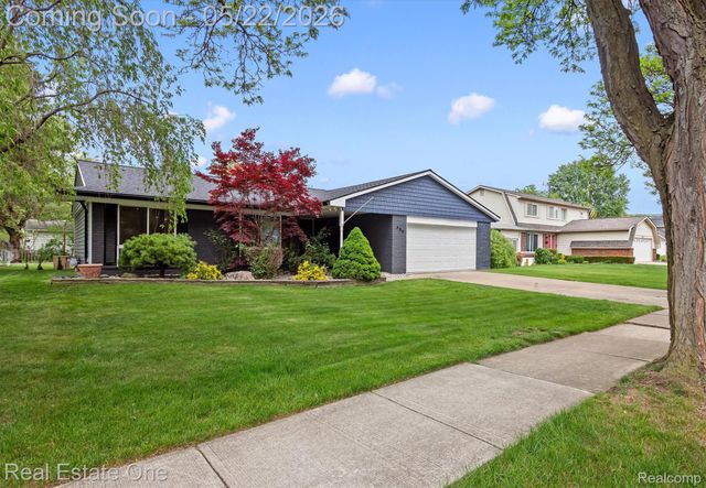 489 Evaline Drive, Troy, MI 48085