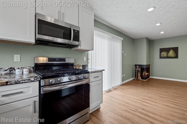 489 Evaline Drive, Troy, MI 48085