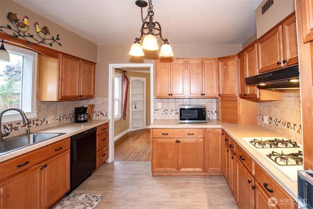 1314 S 12th Street, Mount Vernon, WA 98274