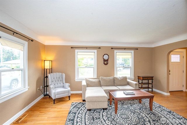 1314 S 12th Street, Mount Vernon, WA 98274