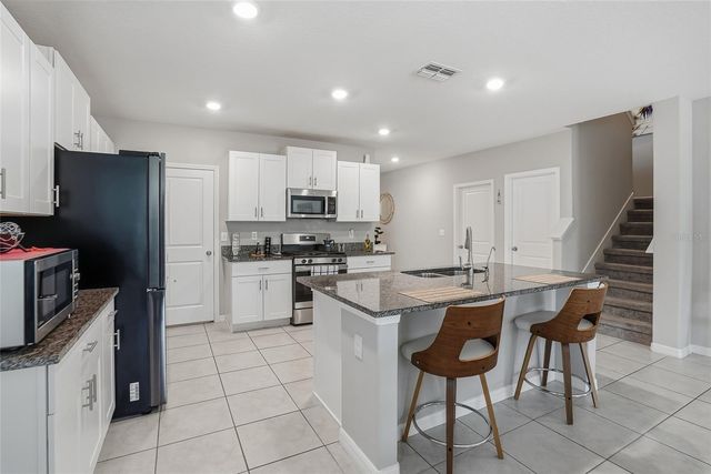 5431 AMARYLLIS GARDEN STREET, Ruskin, FL 33570