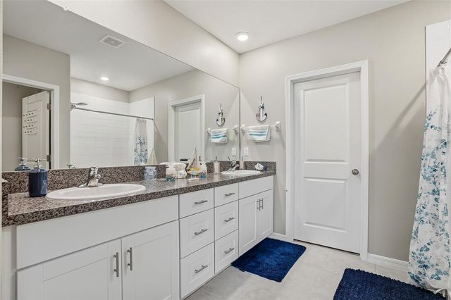 5431 AMARYLLIS GARDEN STREET, Ruskin, FL 33570