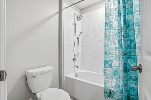 5431 AMARYLLIS GARDEN STREET, Ruskin, FL 33570