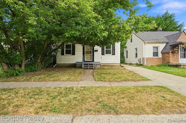 7511 Meadow Avenue, Warren, MI 48091