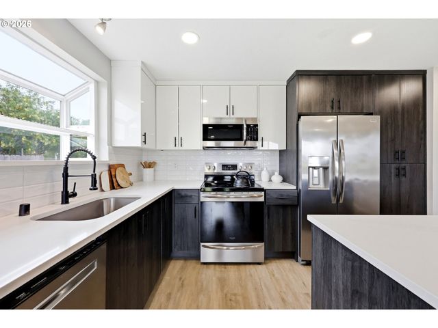 16002 Ne 47TH St, Vancouver, WA 98682