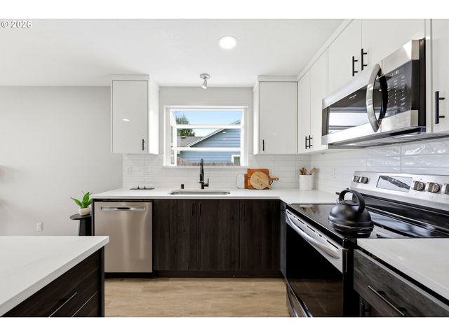16002 Ne 47TH St, Vancouver, WA 98682