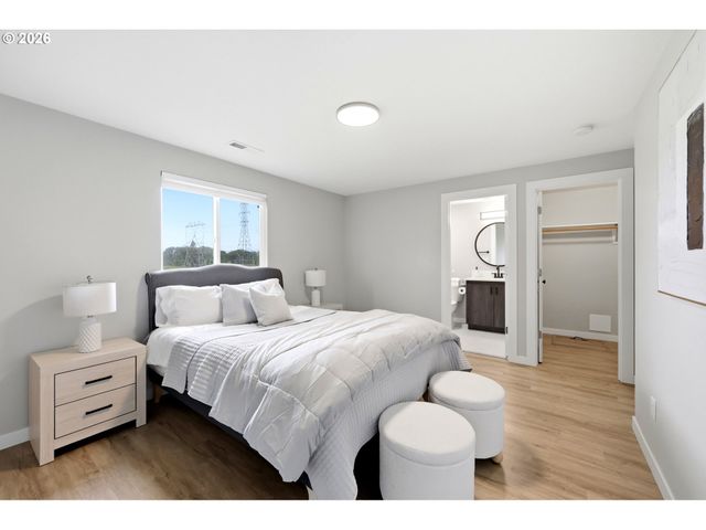 16002 Ne 47TH St, Vancouver, WA 98682
