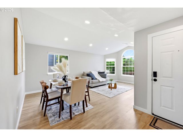16002 Ne 47TH St, Vancouver, WA 98682