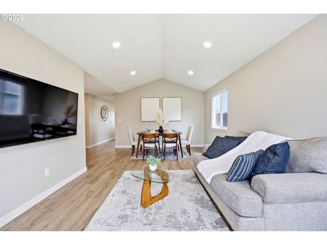 16002 Ne 47TH St, Vancouver, WA 98682