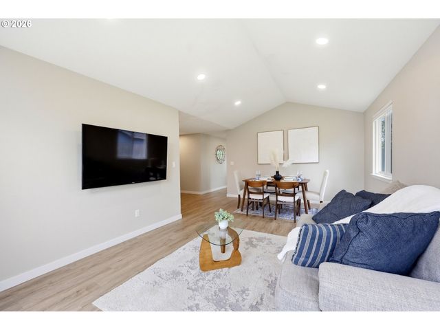 16002 Ne 47TH St, Vancouver, WA 98682