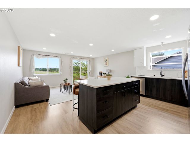 16002 Ne 47TH St, Vancouver, WA 98682