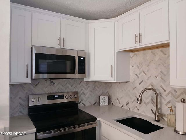 10 Lynnhurst Dr Apt 214, Ormond Beach, FL 32176