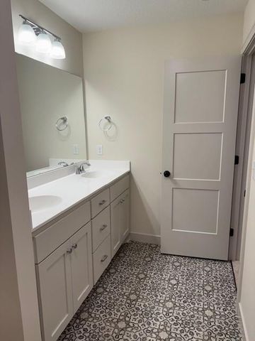 xxxx Knightsbridge Lane N, Lake Elmo, MN 55042