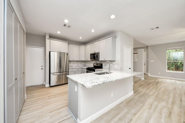 66 Scarlet Woods Court, The Woodlands, TX 77380