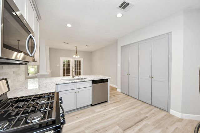 66 Scarlet Woods Court, The Woodlands, TX 77380