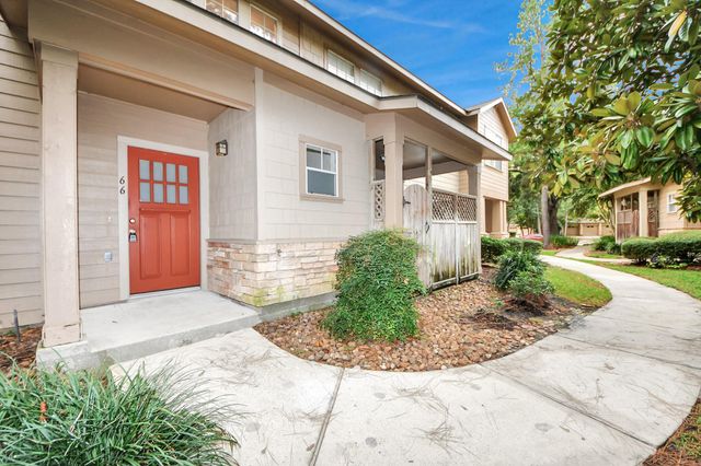 66 Scarlet Woods Court, The Woodlands, TX 77380