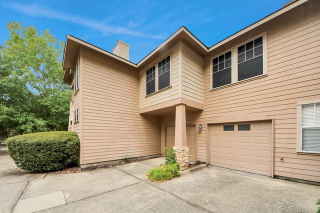 66 Scarlet Woods Court, The Woodlands, TX 77380