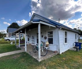 222 Grissom Avenue, Mitchell, IN 47446