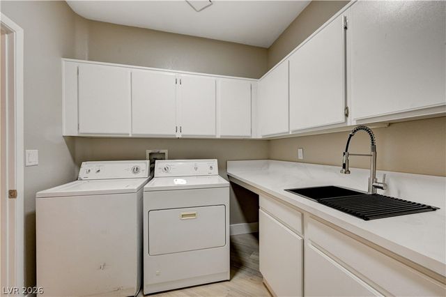 419 Viewmont Drive, Henderson, NV 89015