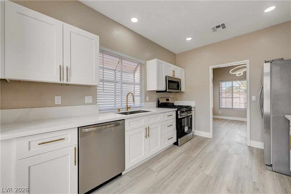 419 Viewmont Drive, Henderson, NV 89015 — photo 4