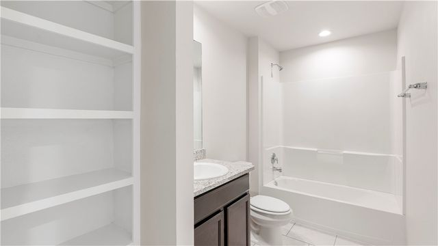 2653 Eltonne Garden Dr, Corpus Christi, TX 78415