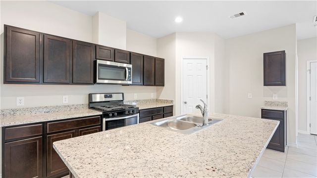 2653 Eltonne Garden Dr, Corpus Christi, TX 78415
