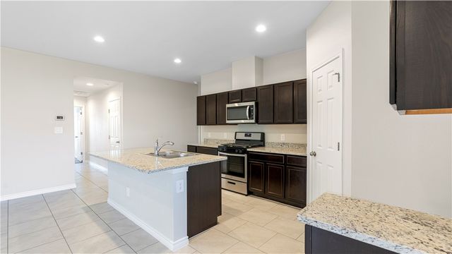 2653 Eltonne Garden Dr, Corpus Christi, TX 78415