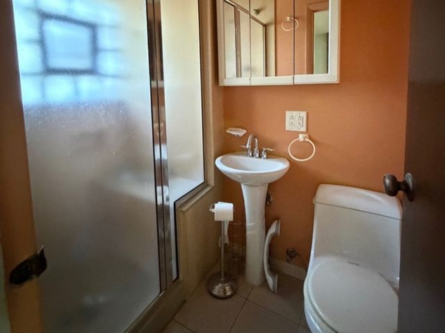 381 N Silverleaf Boulevard, Carol Stream, IL 60188