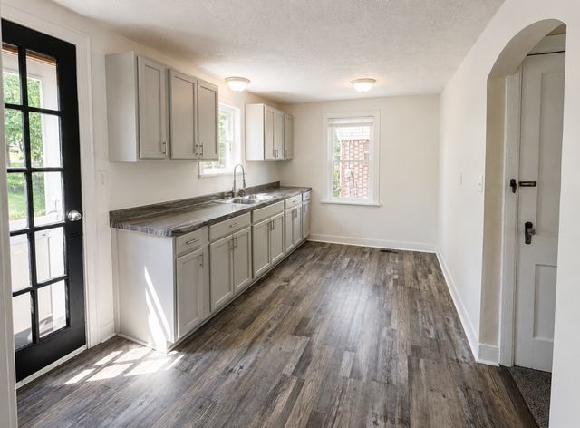 307 E 28TH Street, Erie, PA 16504