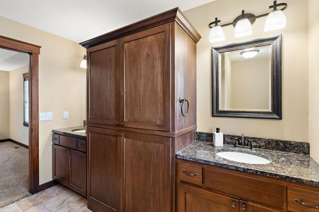 19820 Itea Avenue, Lakeville, MN 55044