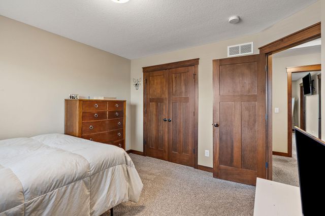 19820 Itea Avenue, Lakeville, MN 55044