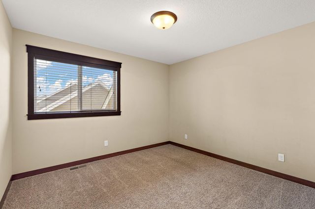19820 Itea Avenue, Lakeville, MN 55044